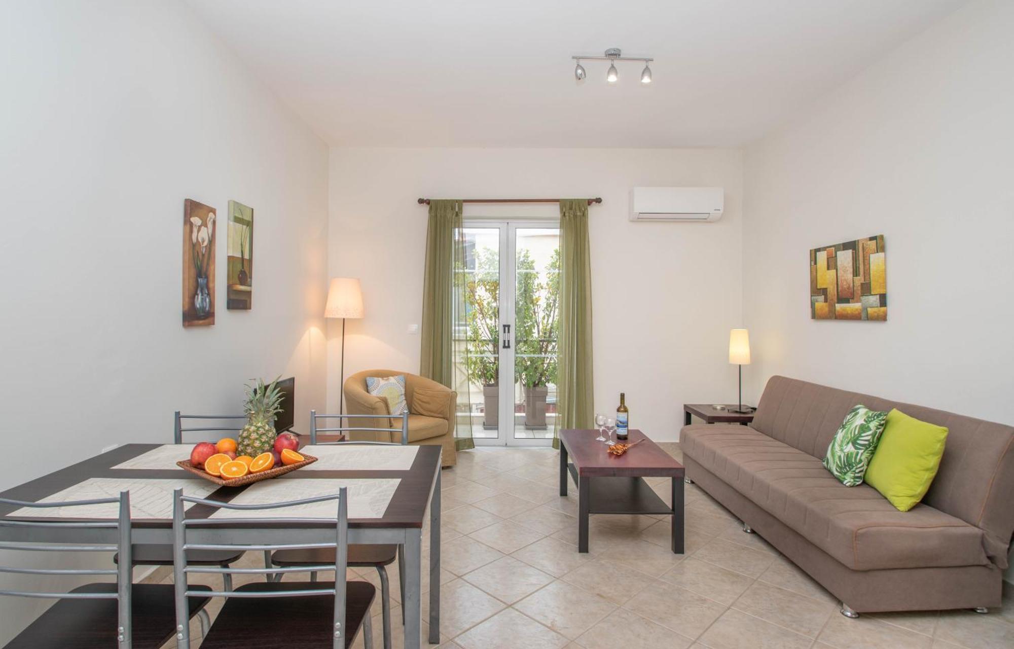 Apartament Dora's Laganas