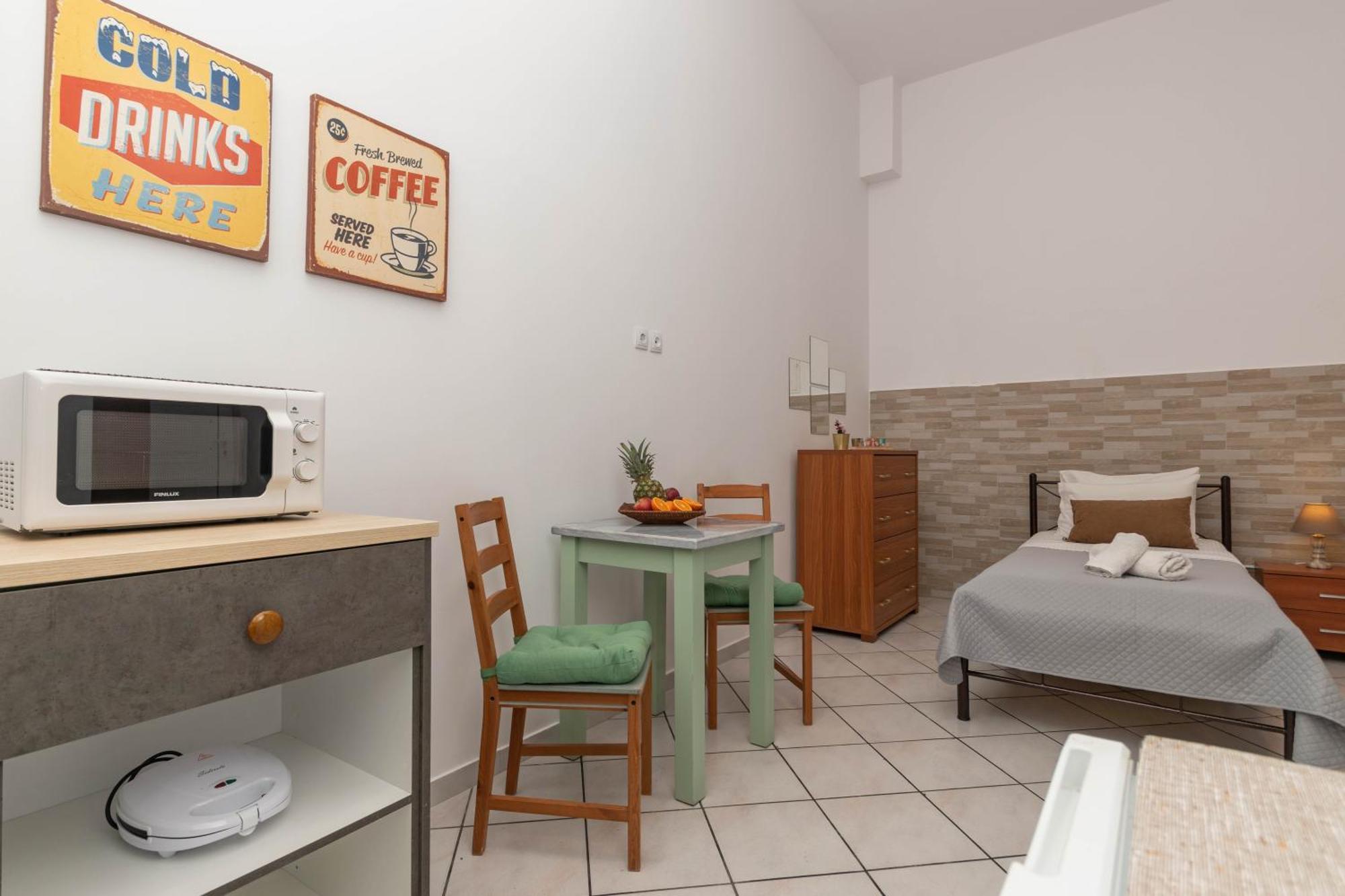Apartment Dora's